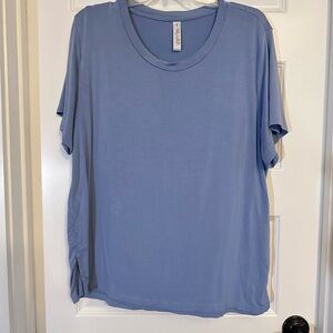 Latched Mama Short Sleeve Nursing Crewneck Top in Dusty Blue